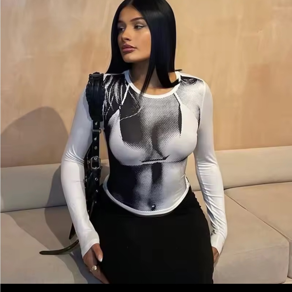 Long Sleeve Graphic Mesh Top in White and Black